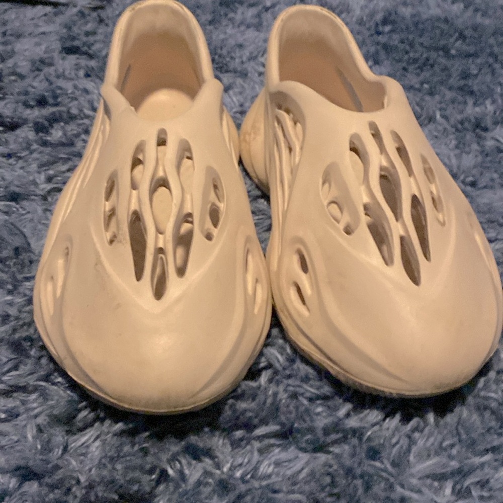 Yeezy slide foam runners (reps)